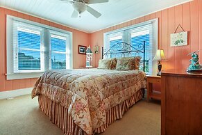 Rustic Ocean Front Cottage by RedAwning