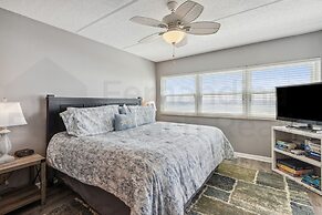 Amelia South 2 Bedroom Condo by RedAwning