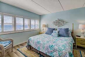 Striking Ocean View Condo with Private Walkway to the Beach by RedAwni