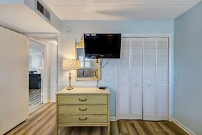 Striking Ocean View Condo with Private Walkway to the Beach by RedAwni