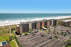 Tropical Theme Condo with Picturesque Atlantic View by RedAwning