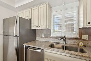 Tropical Theme Condo with Picturesque Atlantic View by RedAwning