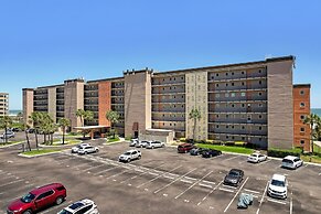 Tropical Theme Condo with Picturesque Atlantic View by RedAwning
