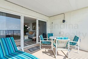 Tropical Theme Condo with Picturesque Atlantic View by RedAwning