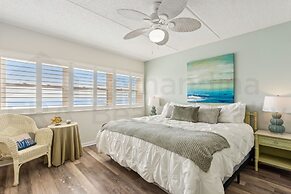 Tropical Theme Condo with Picturesque Atlantic View by RedAwning