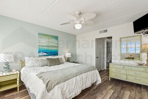 Tropical Theme Condo with Picturesque Atlantic View by RedAwning