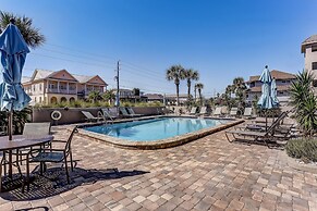 Seashore Condo with Balcony Overlooking the beach and the Atlantic by 