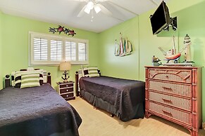 Seaboard Condo with Breathtaking Views of the Ocean by RedAwning