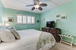 Seaboard Condo with Breathtaking Views of the Ocean by RedAwning