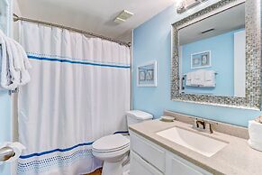 Seaboard Condo with Breathtaking Views of the Ocean by RedAwning