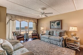 Spacious Condo Just Steps from the Atlantic by RedAwning