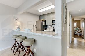 Beautifully Decorated Condo with Magnificent View of Atlantic by RedAw