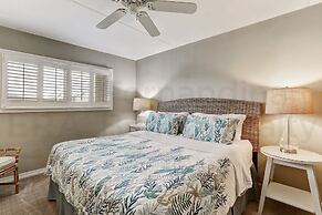 Beautifully Decorated Condo with Magnificent View of Atlantic by RedAw