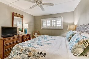 Beautifully Decorated Condo with Magnificent View of Atlantic by RedAw