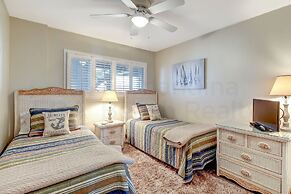 Gorgeous Oceanfront Views Condo with On Site Pool and Fully Covered Pa