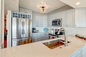 Gorgeous Oceanfront Views Condo with On Site Pool and Fully Covered Pa