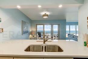 Rustic Theme Condo with Scenic Ocean View by RedAwning