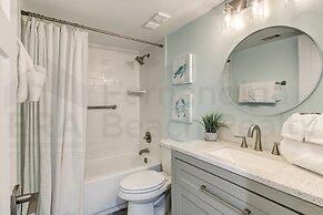 Rustic Theme Condo with Scenic Ocean View by RedAwning