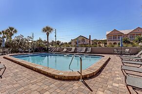 Rustic Theme Condo with Scenic Ocean View by RedAwning