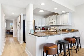 Brilliantly Decorated Condo for Your Perfect Beach Escape by RedAwning