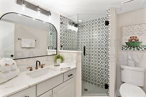 Brilliantly Decorated Condo for Your Perfect Beach Escape by RedAwning