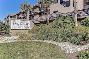 Brilliantly Decorated Condo for Your Perfect Beach Escape by RedAwning