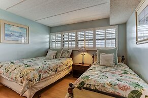 Comfortable Condo With Beautiful Ocean view by RedAwning