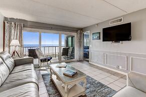 Comfortable Condo With Beautiful Ocean view by RedAwning