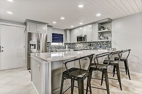 Corner Unit Condo with unobstructed views of the Atlantic by RedAwning