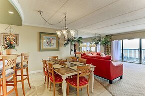 Tastefully Decorated Condo with Scenic Beach Views by RedAwning