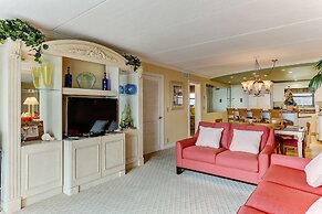 Tastefully Decorated Condo with Scenic Beach Views by RedAwning