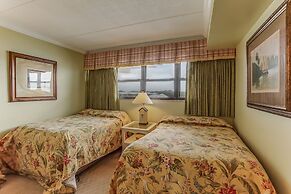 Tastefully Decorated Condo with Scenic Beach Views by RedAwning