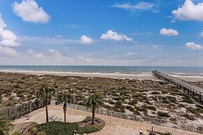 Tastefully Decorated Condo with Scenic Beach Views by RedAwning