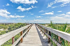 Upper unit Overlooking the Beautiful Outdoor Space and Pier by RedAwni
