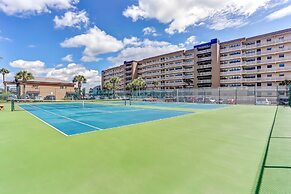 Upper unit Overlooking the Beautiful Outdoor Space and Pier by RedAwni