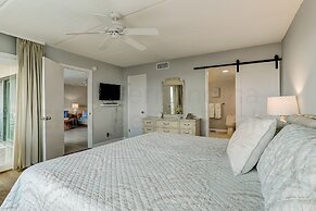 Convenience Direct Oceanfront Condo with Private Balcony by RedAwning