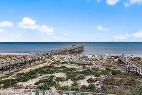 Convenience Direct Oceanfront Condo with Private Balcony by RedAwning