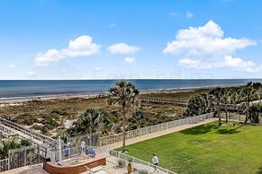 Convenience Direct Oceanfront Condo with Private Balcony by RedAwning