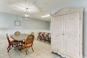 Convenience Direct Oceanfront Condo with Private Balcony by RedAwning