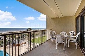 Convenience Direct Oceanfront Condo with Private Balcony by RedAwning