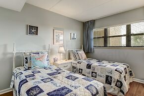 Convenience Direct Oceanfront Condo with Private Balcony by RedAwning