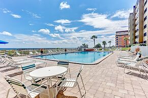Upper Unit Condo Overlooking Both the Ocean Pier and Swimming Pool by 