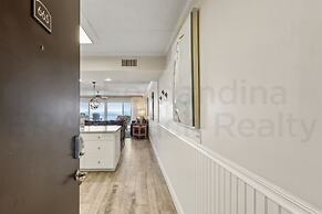 Upper Unit Condo Overlooking Both the Ocean Pier and Swimming Pool by 