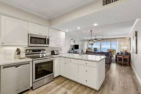 Upper Unit Condo Overlooking Both the Ocean Pier and Swimming Pool by 