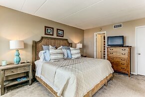 Comfy Upper Unit Condo to Enjoy the Beach or the Fishing by RedAwning