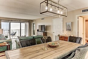 Comfy Upper Unit Condo to Enjoy the Beach or the Fishing by RedAwning