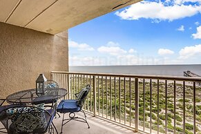 Comfy Upper Unit Condo to Enjoy the Beach or the Fishing by RedAwning