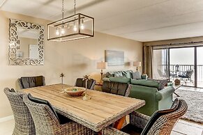 Comfy Upper Unit Condo to Enjoy the Beach or the Fishing by RedAwning