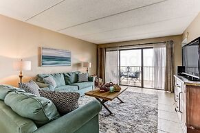 Comfy Upper Unit Condo to Enjoy the Beach or the Fishing by RedAwning