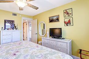 Coastline Condo with private Balcony to Enjoy Views of the Atlantic Oc